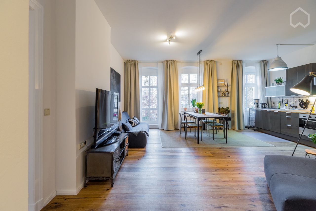 Quiet renovated 3 room apartment in the heart of Friedrichshain