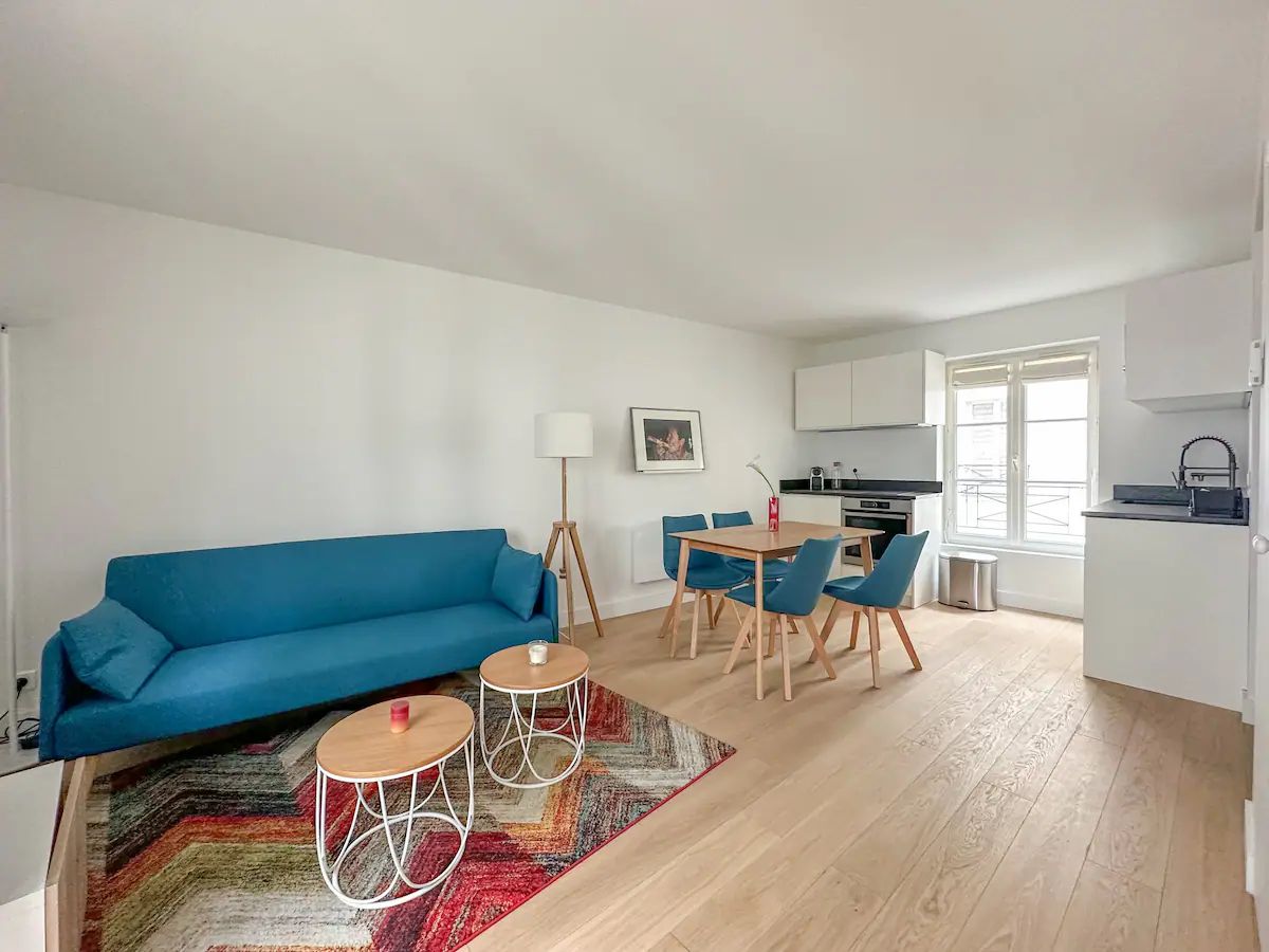 Bright and Renovated T2 Apartment in the Heart of Paris' 2nd Arrondissement