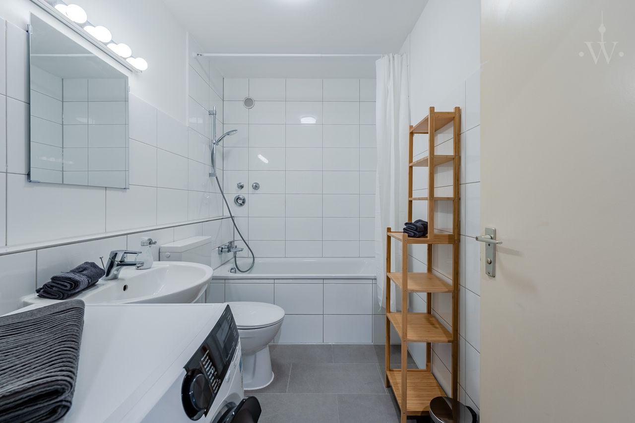 Modern furnished 2-room apartment with a view over Berlin Schöneberg
