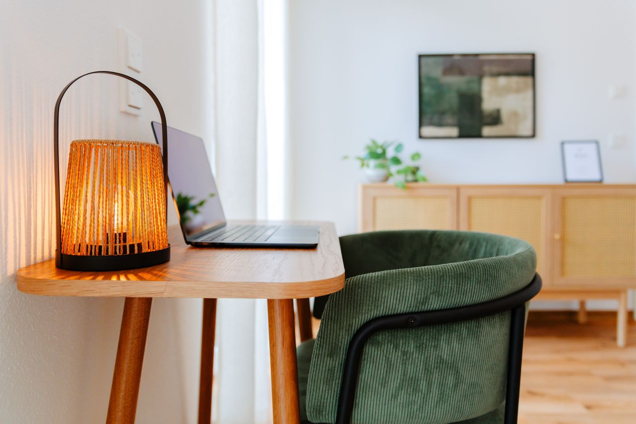 Stay at the City Villa by the Leine – central & stylish, with kitchen and parking