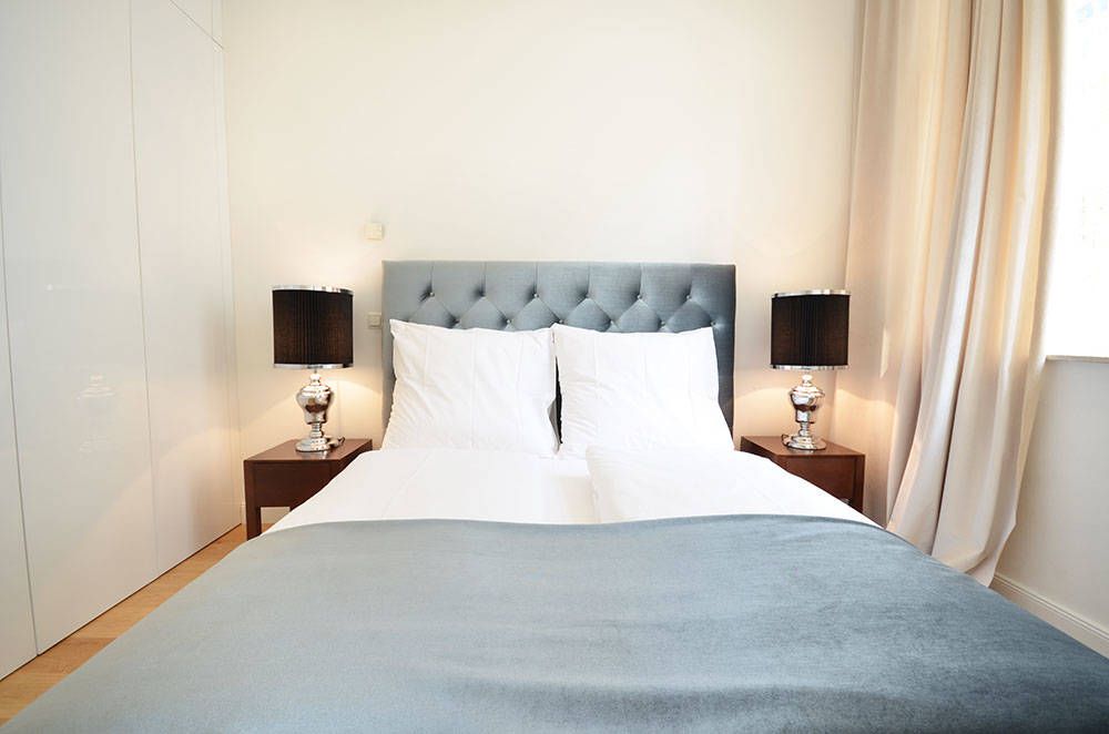 Stylish and completely furnished 35 sqm serviced apartment in Frankfurt near White Tower