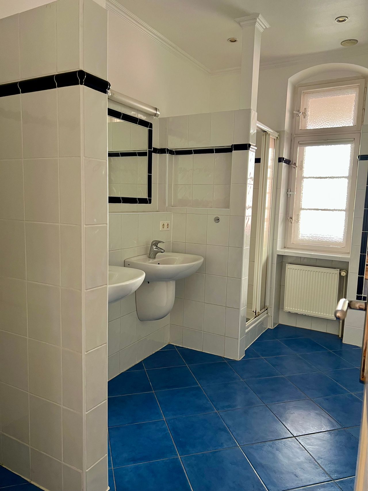 Charming family home in Art Deco garden estate close to city center
