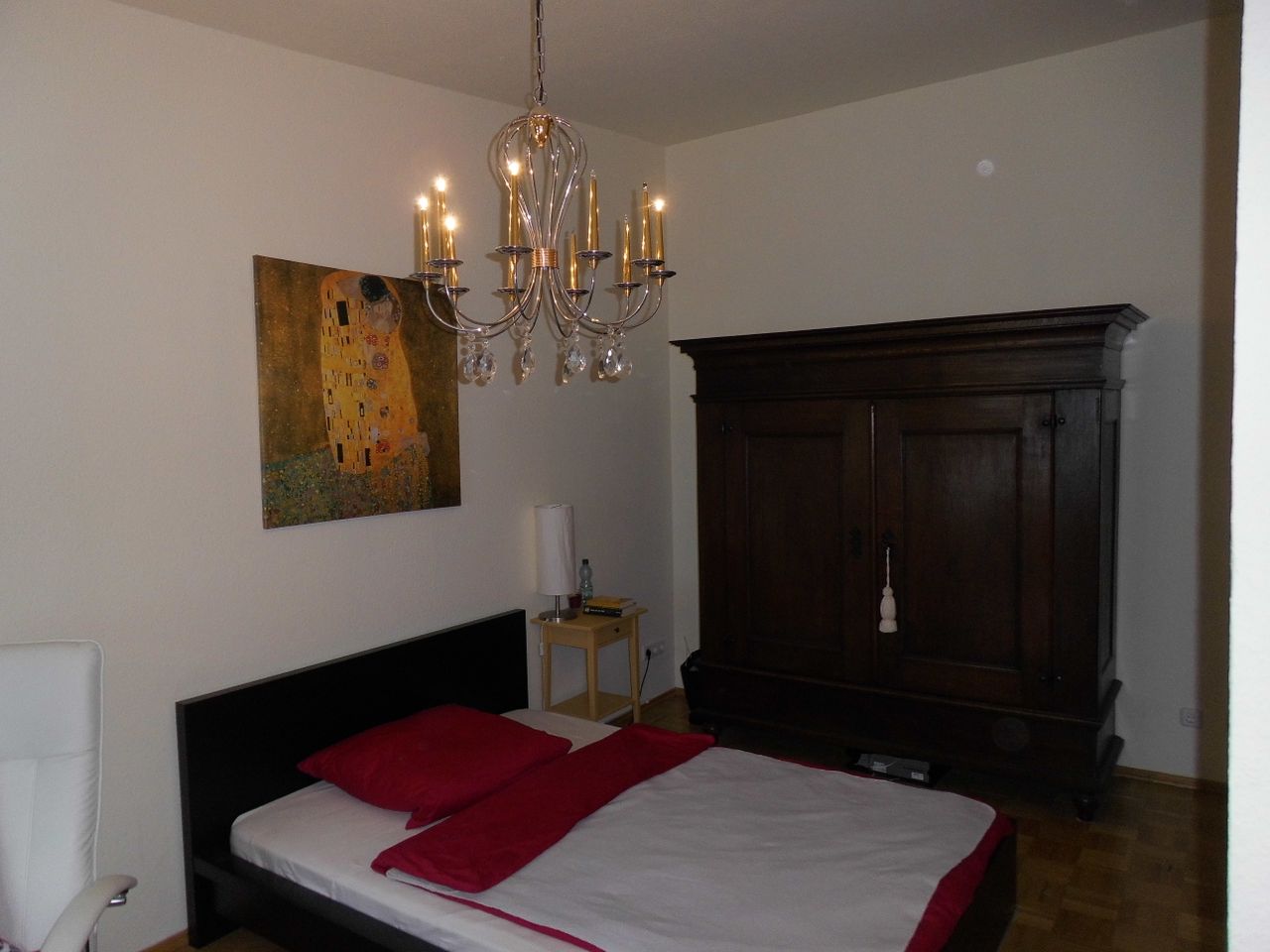 Top apartment in absolute prime location in the center of Leipzig: in 10 minutes walk through the Clara Park in the city center (WE16)