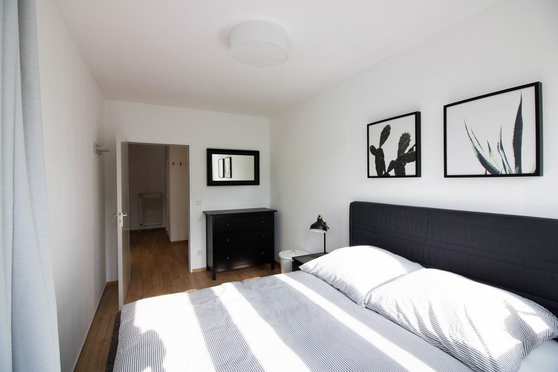 Attractively furnished 2 room apartment - quiet, but in the middle of it all