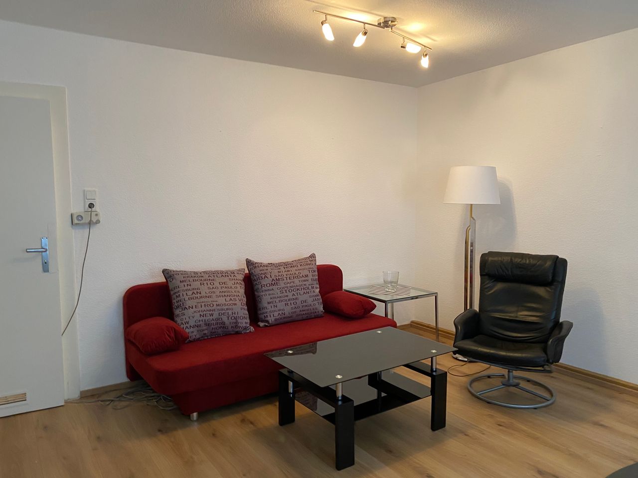 Furnished 2-bedroom apartment in the heart of Nuremberg's Old Town, St. Sebald.