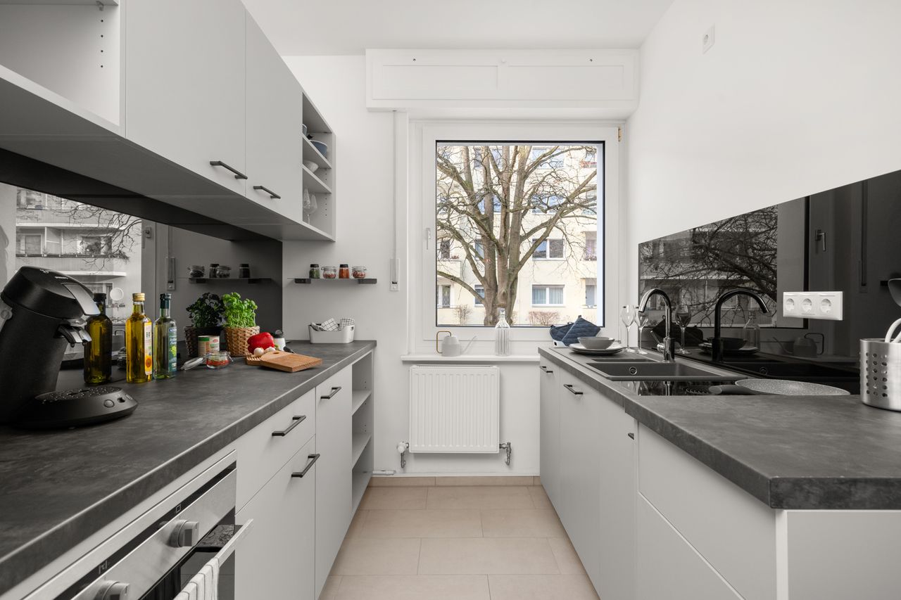 Spacious & Stylish: Bright 60m² Apartment in Lankwitz