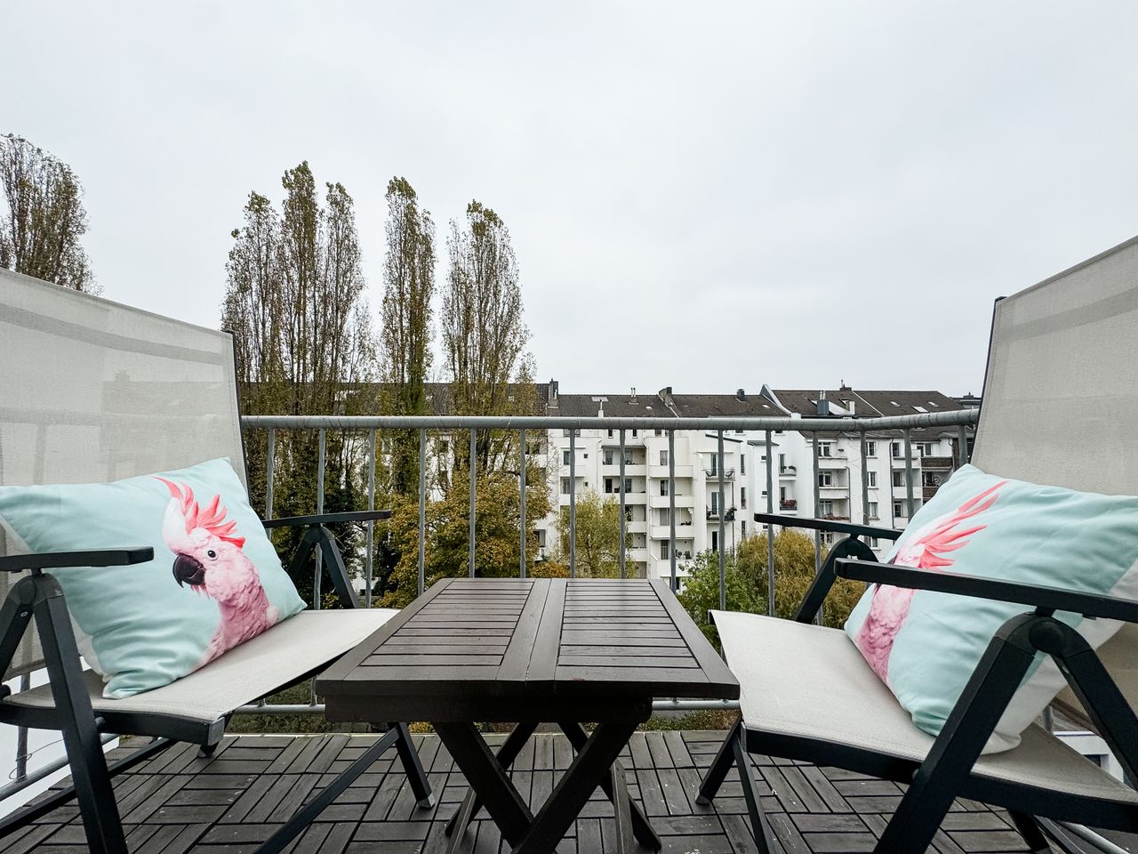 *** modern 3 room apartment with balcony in the beautiful district of Pempelfort***