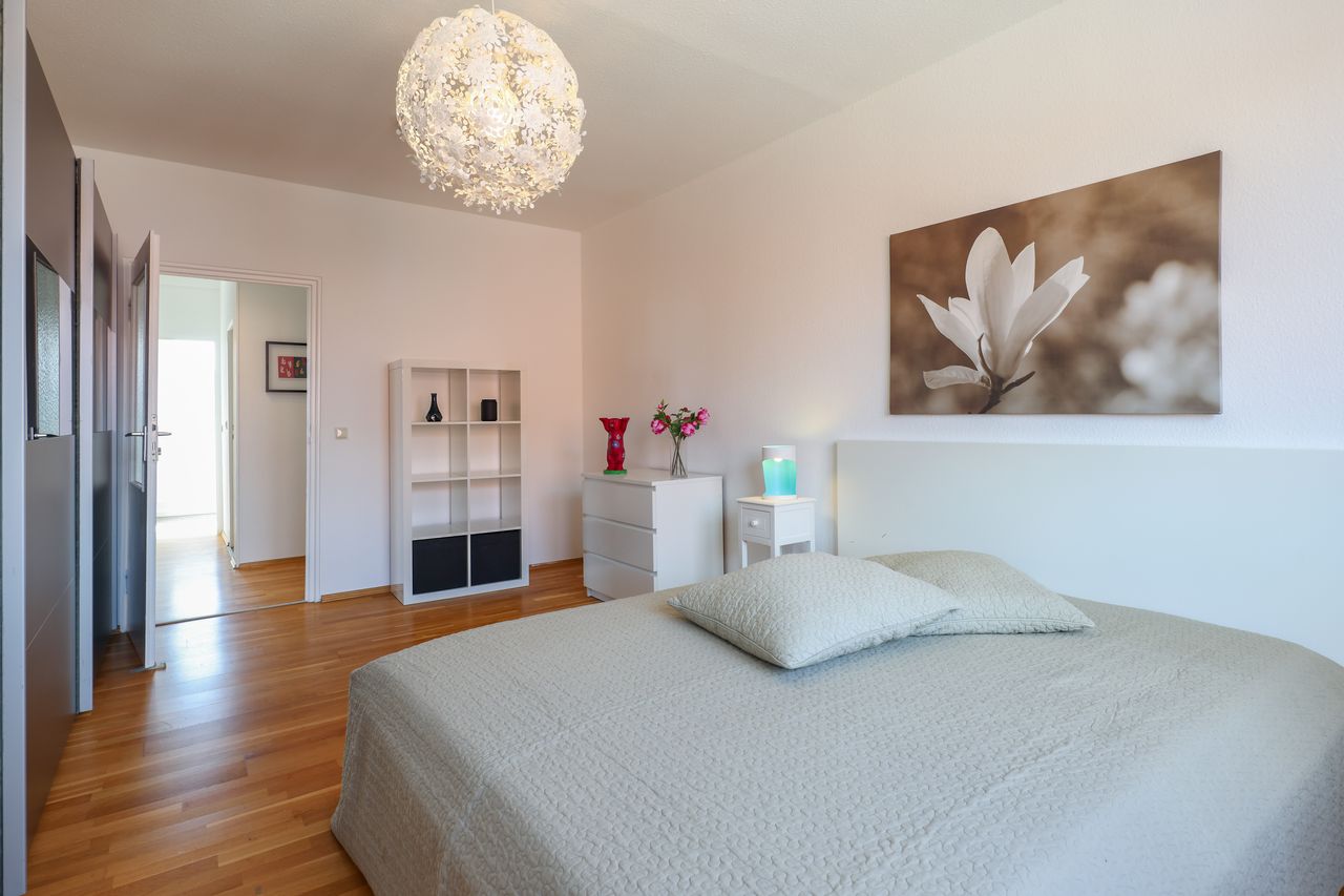 Perfect business apartment with a south-west balcony and a view of the television tower at Alexanderplatz