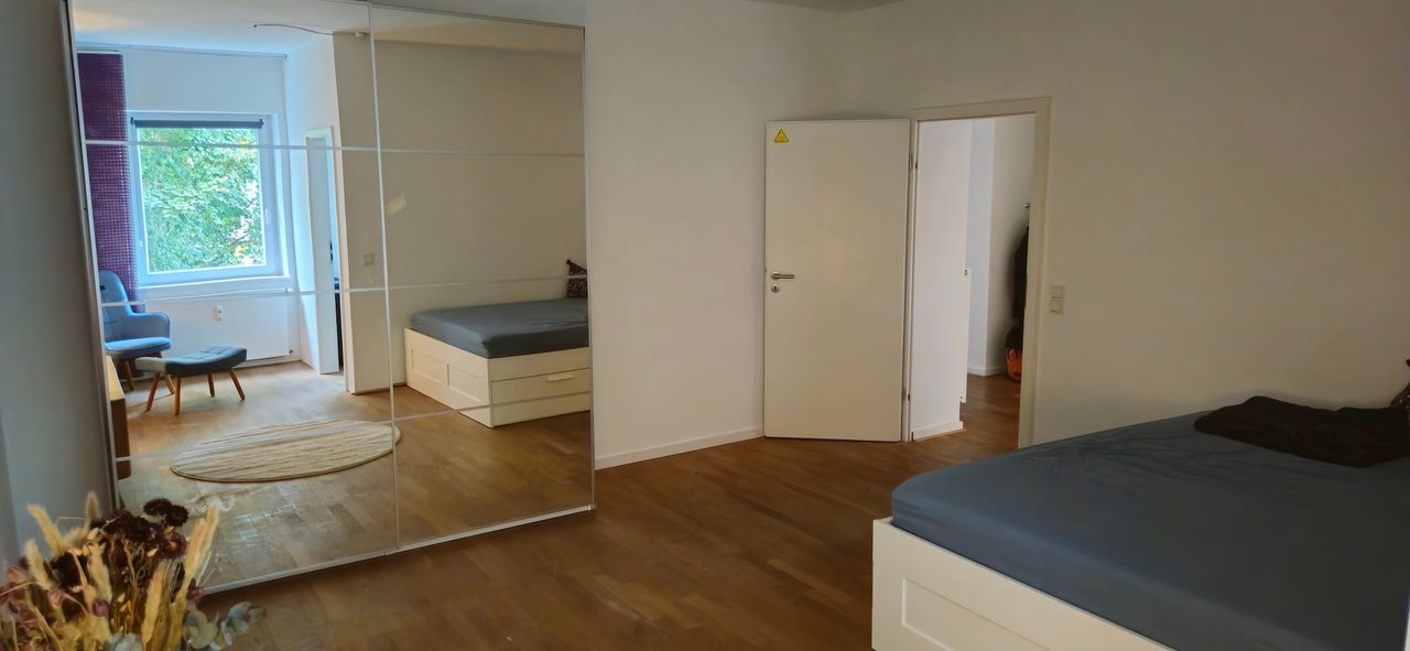 Generous 2.5 rooms ✓ 74sqm ✓ large, lovely, modern ✓ in the best quarter "Suedstadt" ✓ most central ✓ quiet ✓ park view ✓ separate study ✓