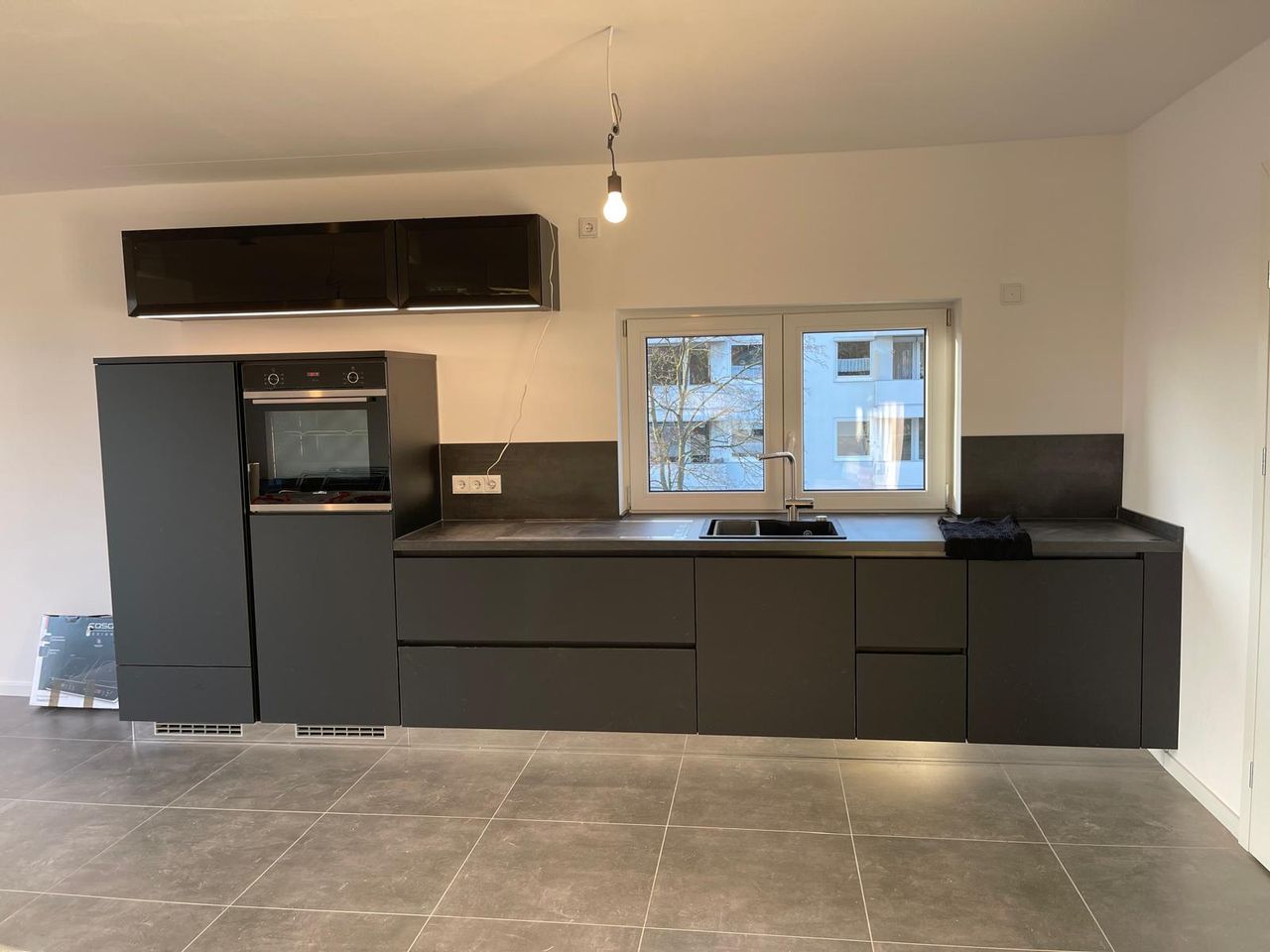 Möbliertes Business-Apartment mit Südausrichtung, Klimaanlage & Dachterrasse