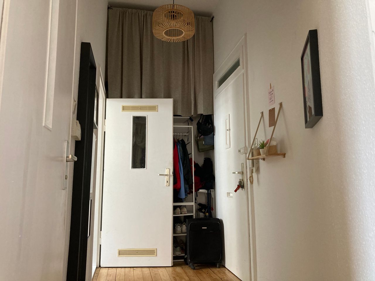 Bright, charming 2-room-apartment in Hannover (Südstadt), furnished, with home office for interim rent (01/11/24- 10/01/25)