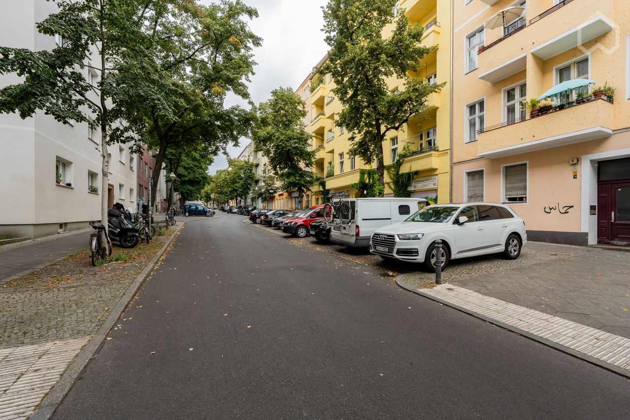 Charming 2-room apartment with balcony in the heart of Neukölln