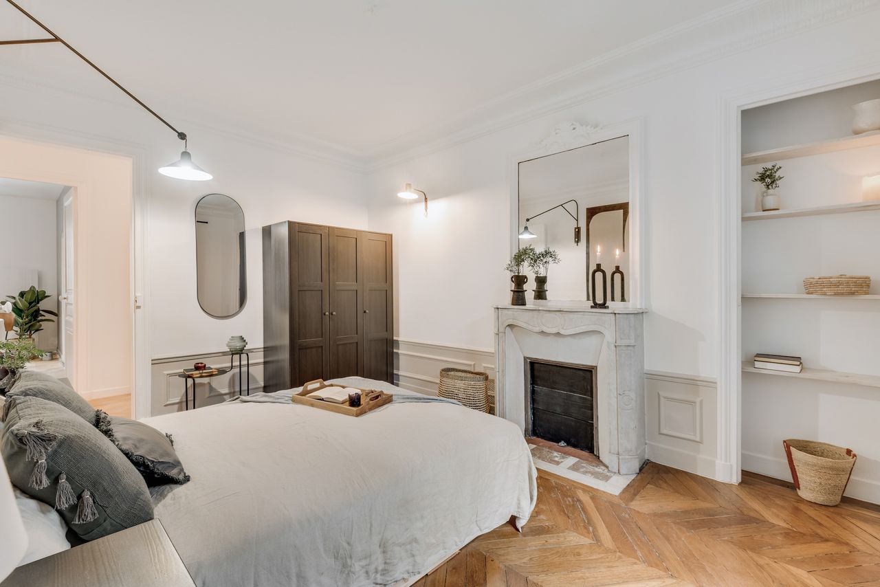 2 bedrooms in Hôtel de Ville