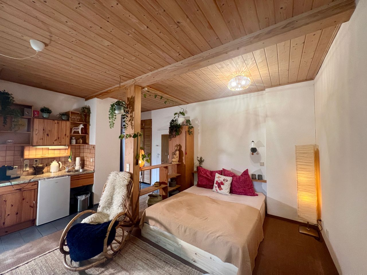 Cozy Apartment in South of Berlin with Workspace and Nature Retreat