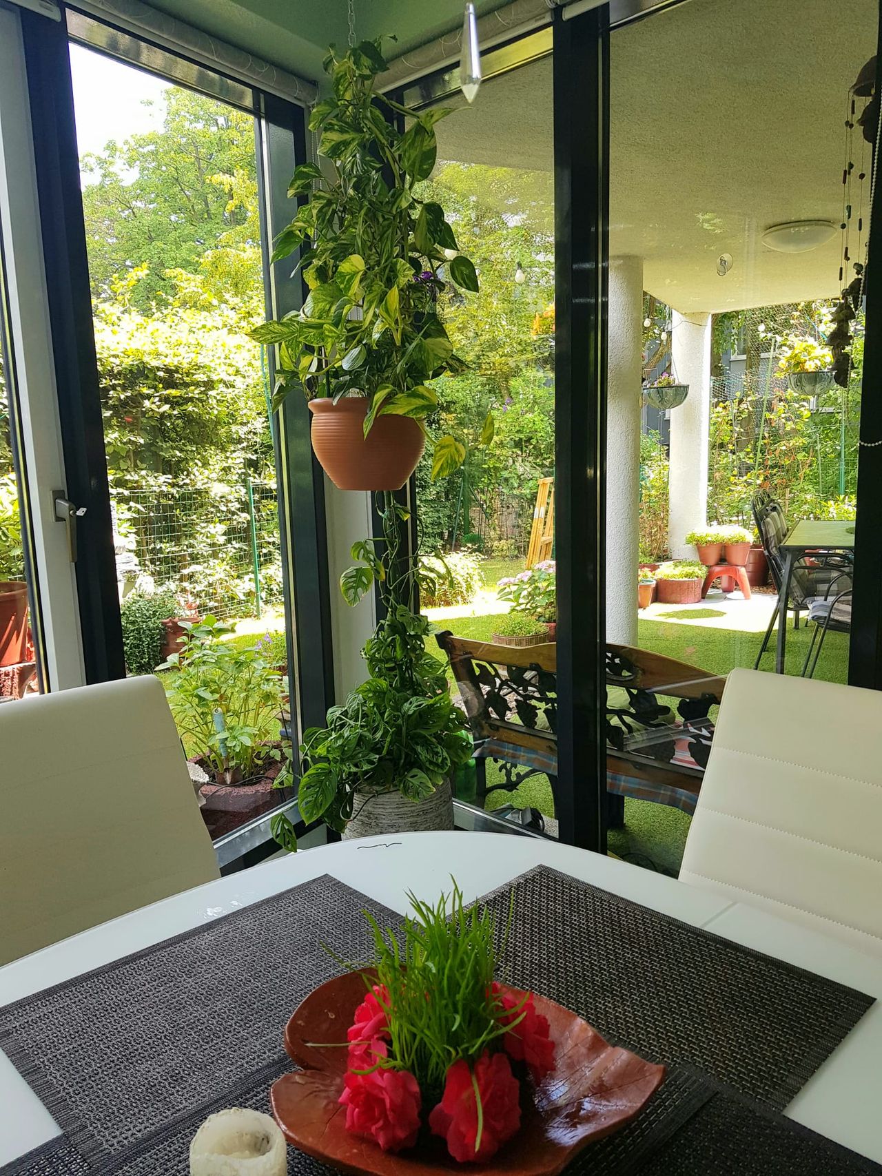 Great, spacious apartment with private terrace, 5 min away from Tempelhofer Harbour