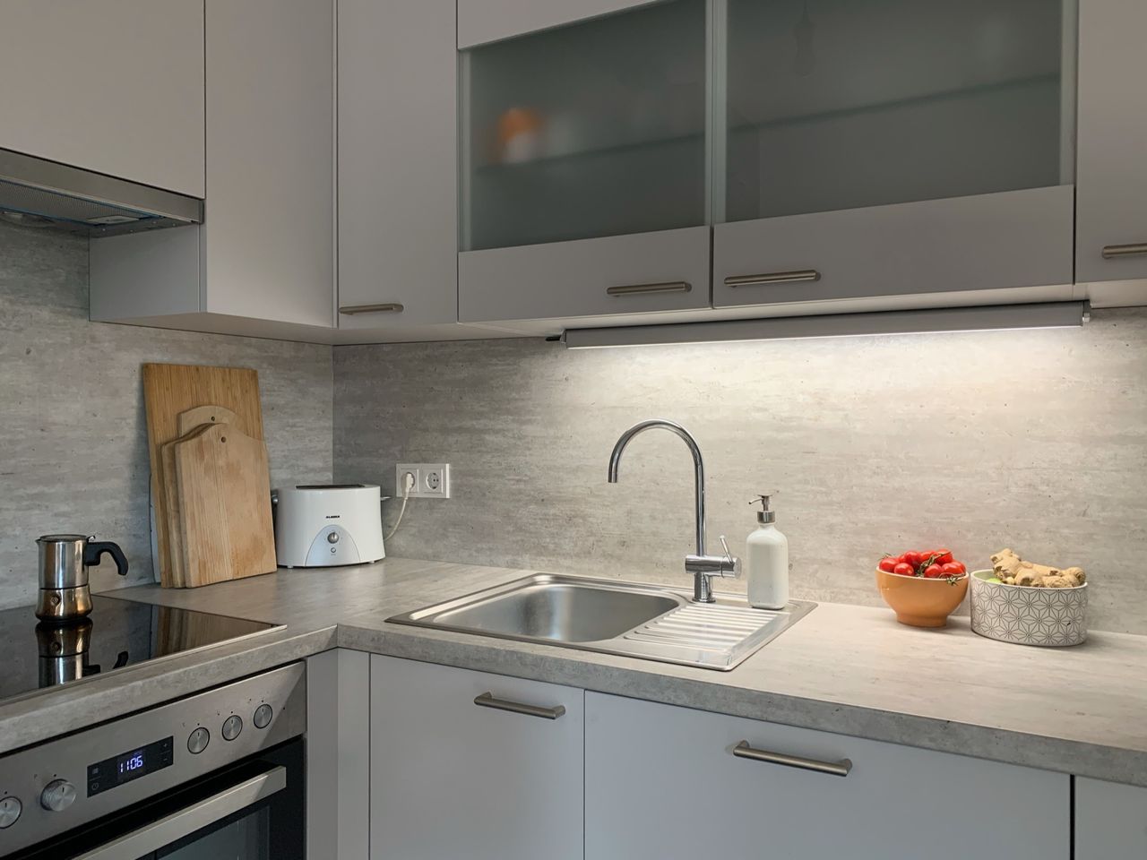 🪴 Furnished Design Oasis with South-Facing Terrace in the Heart of Neukölln