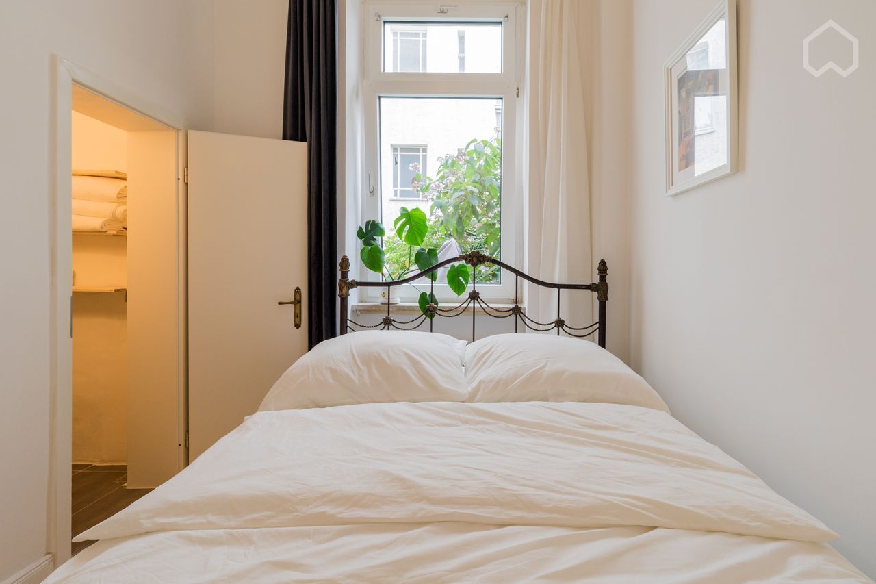 Charming and Stylish Furnished Apartment in Kreuzberg