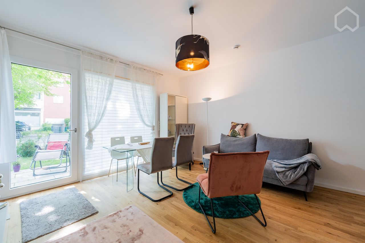 2-room apartment in green Location near Tempelhof, with good connecion to the centre of Berlin
