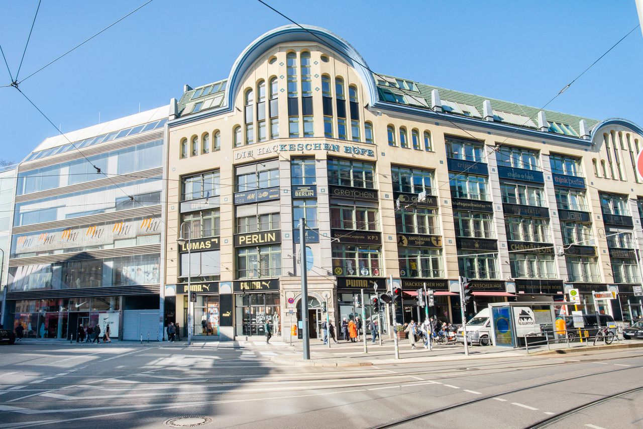 Elegant Mitte 1BR with Apple Store in building