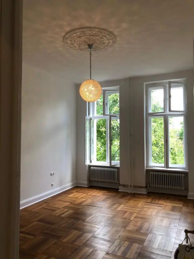 Wonderful renovated old building apartment in Kreuzberg