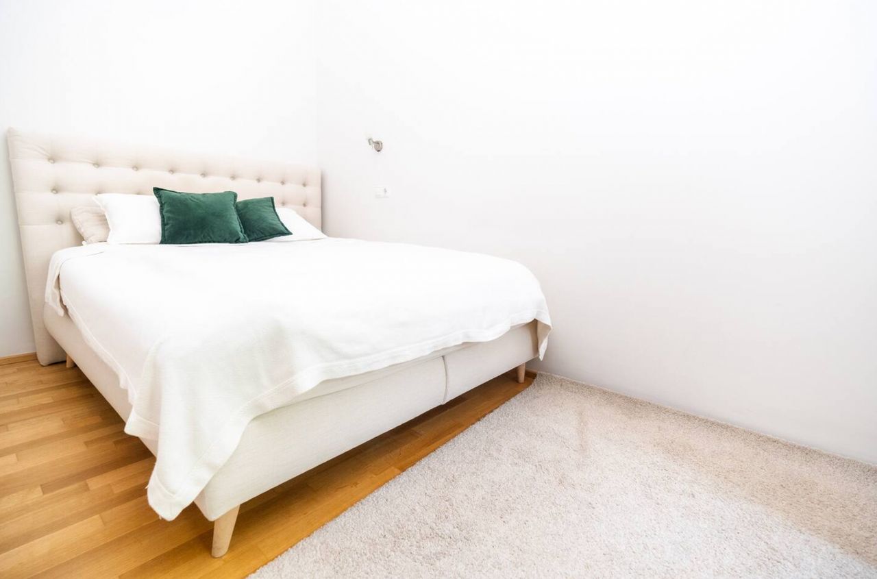 Sports lovers location - green Prater spacious & modern flat in city location.