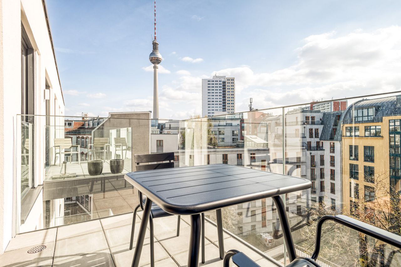 Lovely Mitte 1BR with Apple Store in building