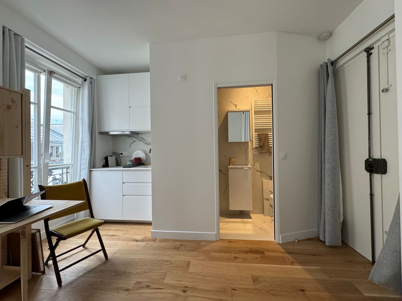 Fashionable, spacious apartment