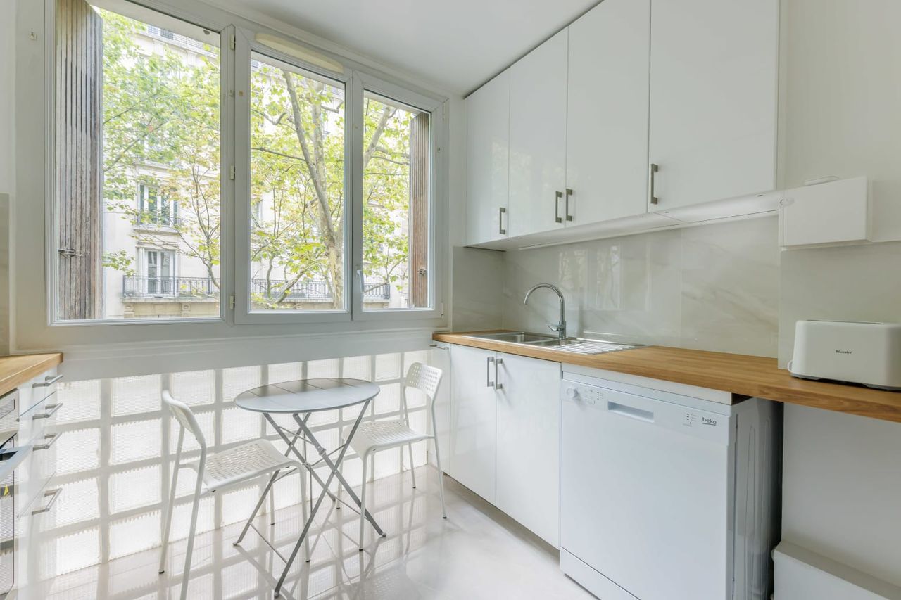 Awesome & fashionable suite close to Buttes Chaumont
