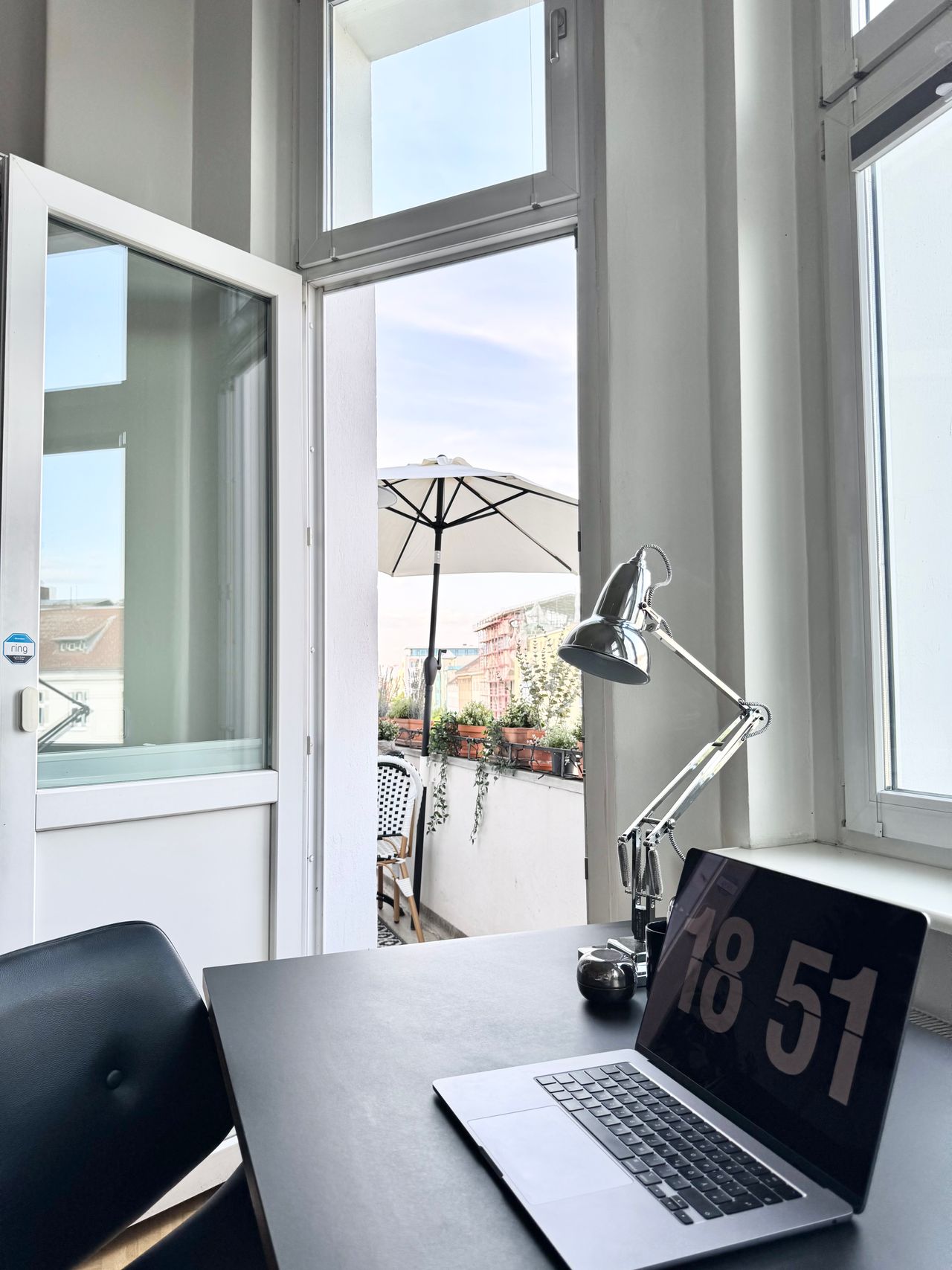 Premium Altbau Design Apartment in Berlin-Schöneberg with Terrace & Weekly Cleaning