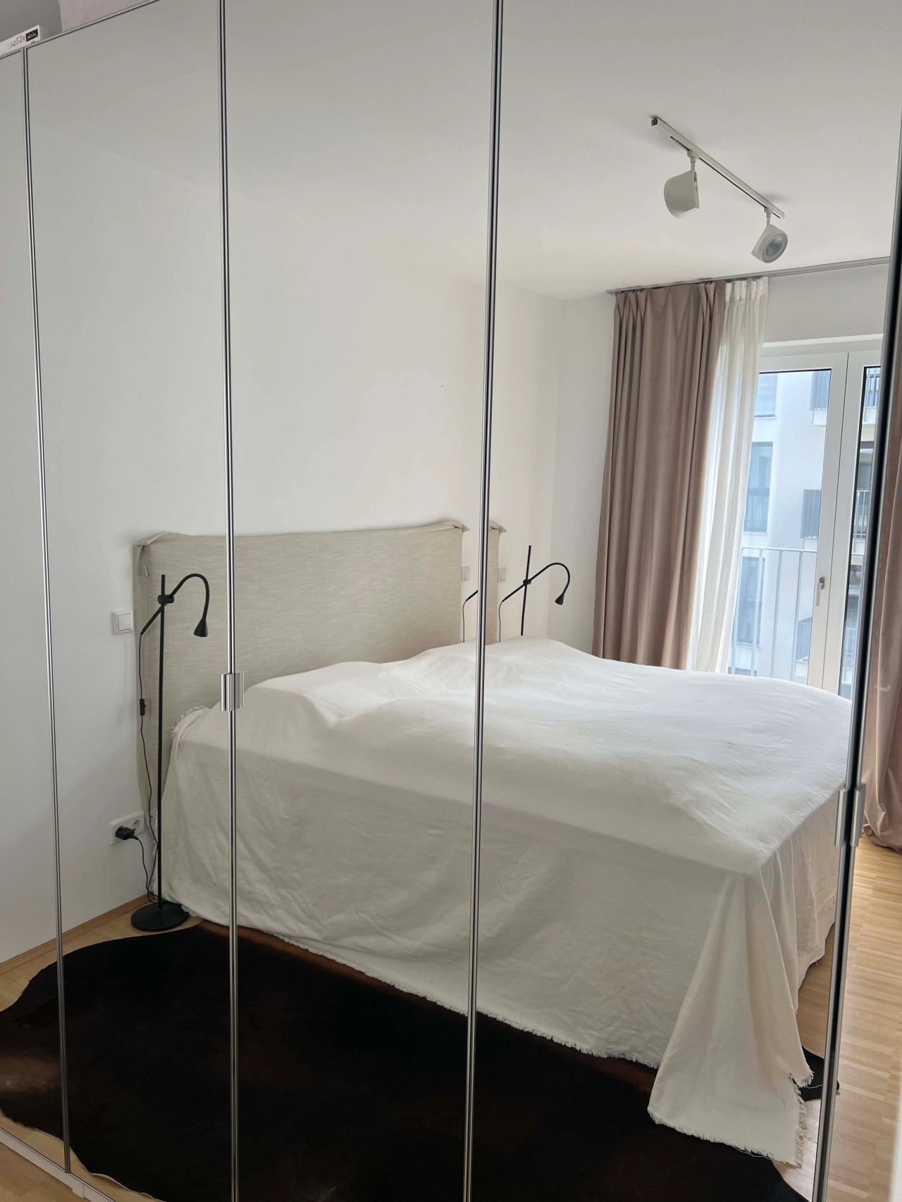 Stylish and Fully Furnished 2-Room Apartment in Mitte