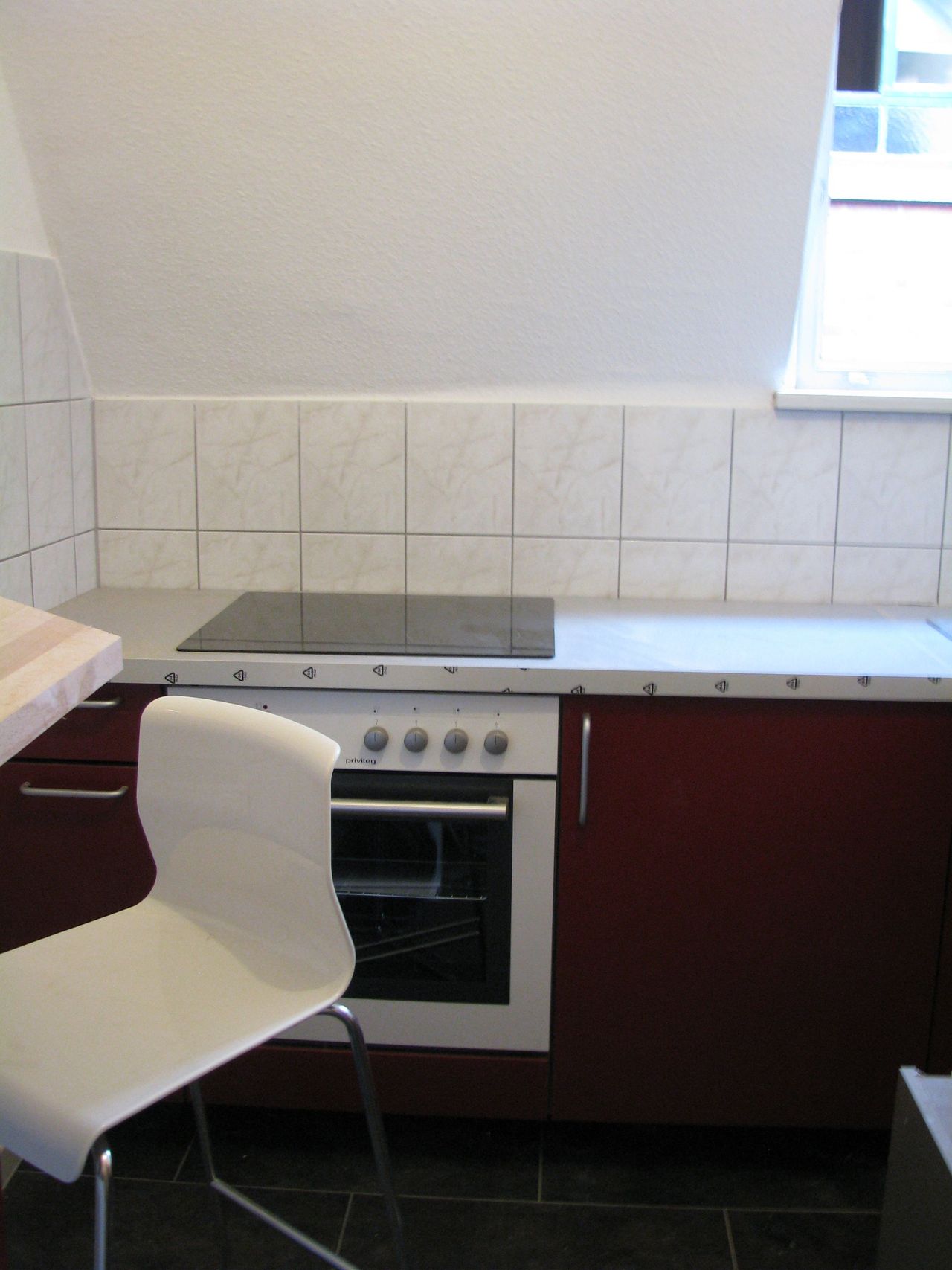 Ruhige, zentrale, modern und komplett möblierte Zweizimmerwohnung in Stuttgart-Süd in einem Hinterhaus