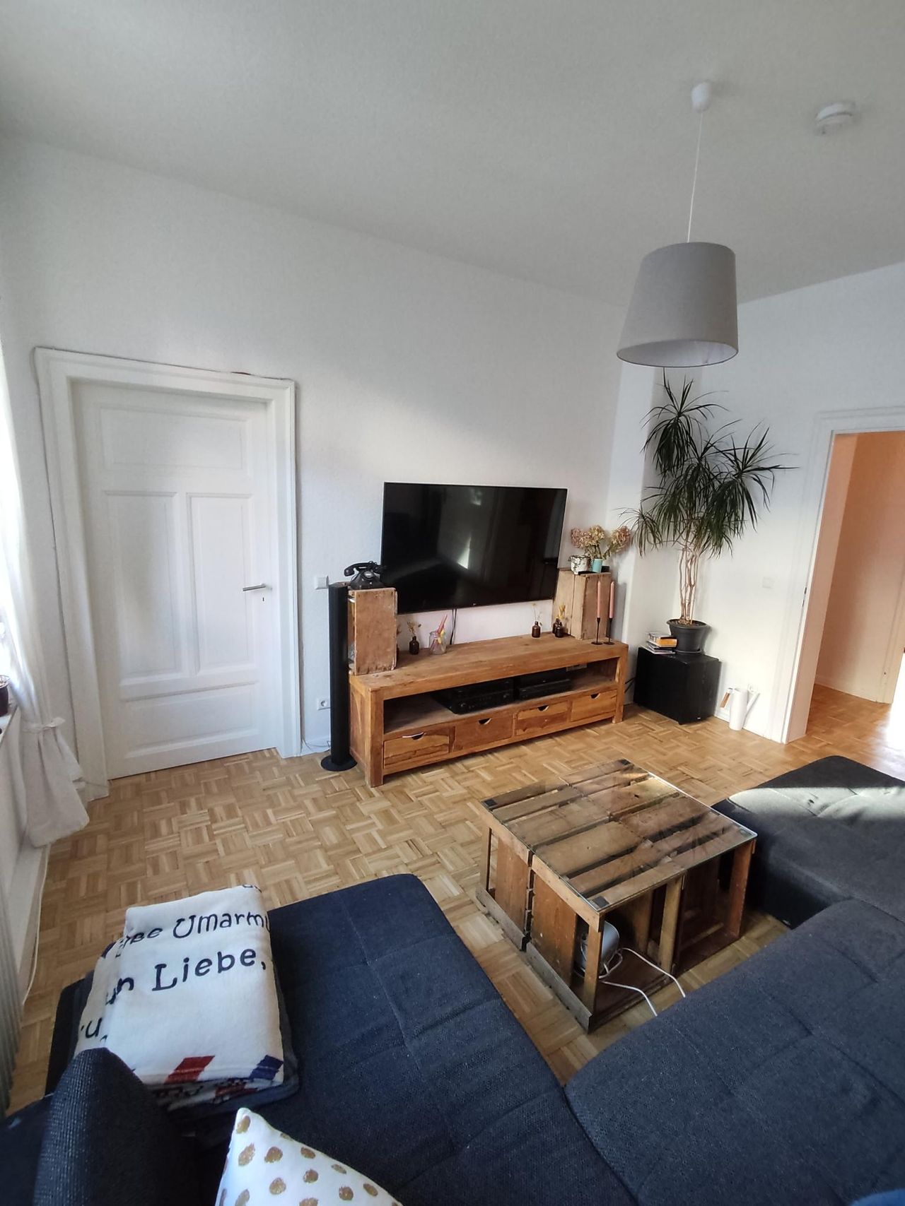 Attractive interim rent available for furnished 6-room apartment in Hannover Linden Nord