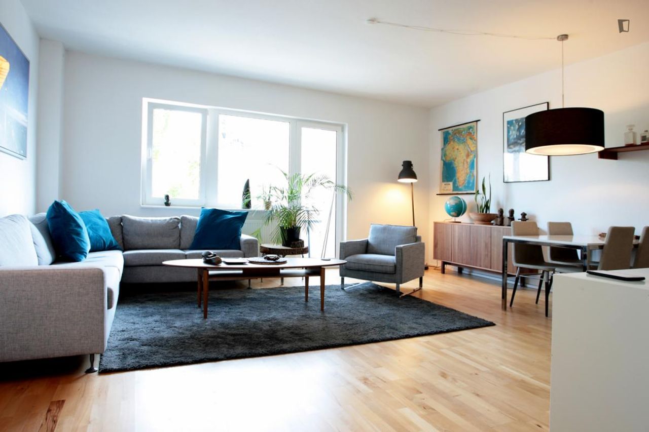 New & cute suite located close to the Main Station, Parliament and the nice Tiergarten.