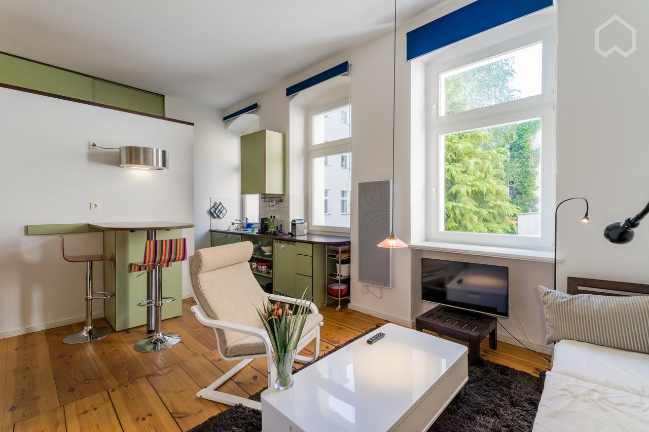 Modern Loft like studio apartment in classy Schöneberg