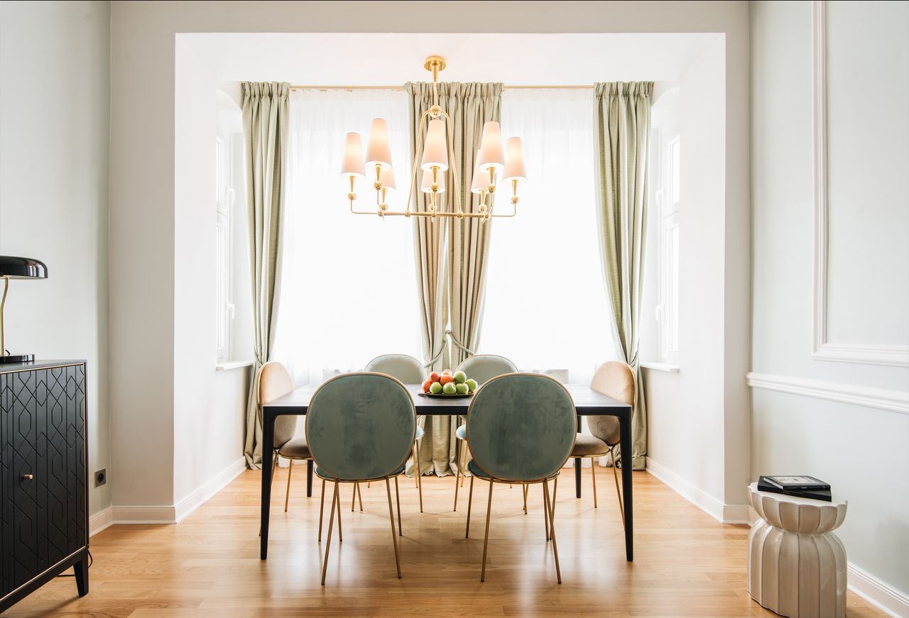 Spacious newly renovated apartment in popular location
