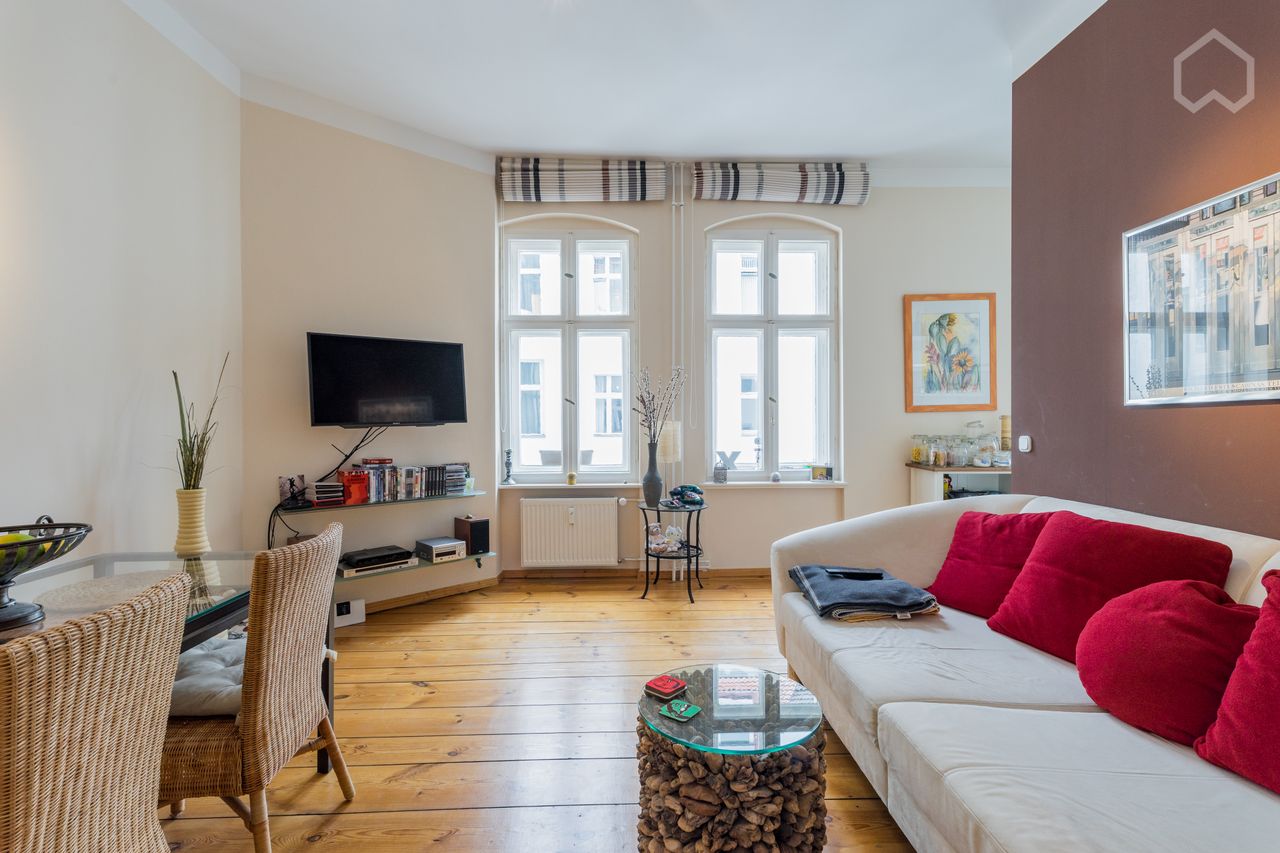 Awesome and lovely flat in Berlin Prenzlauer Berg, antique house, modern style