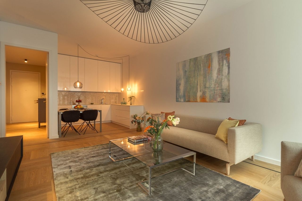 Luxury and high end apartment right on Friedrichstrasse - parking and concierge