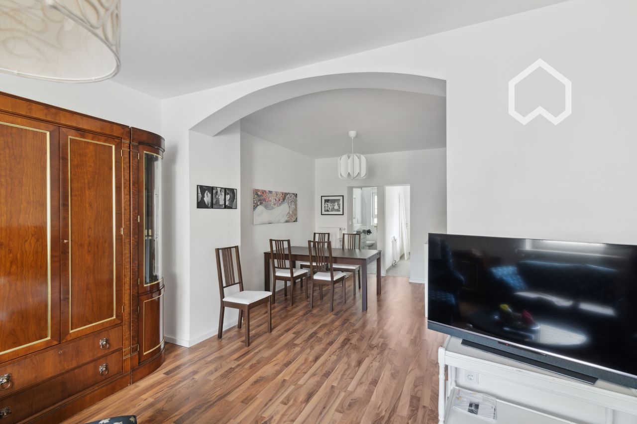 Close to the city, ECB & forest: Freshly renovated 3-room apartment (ground floor) in Frankfurt/Main-Oberrad