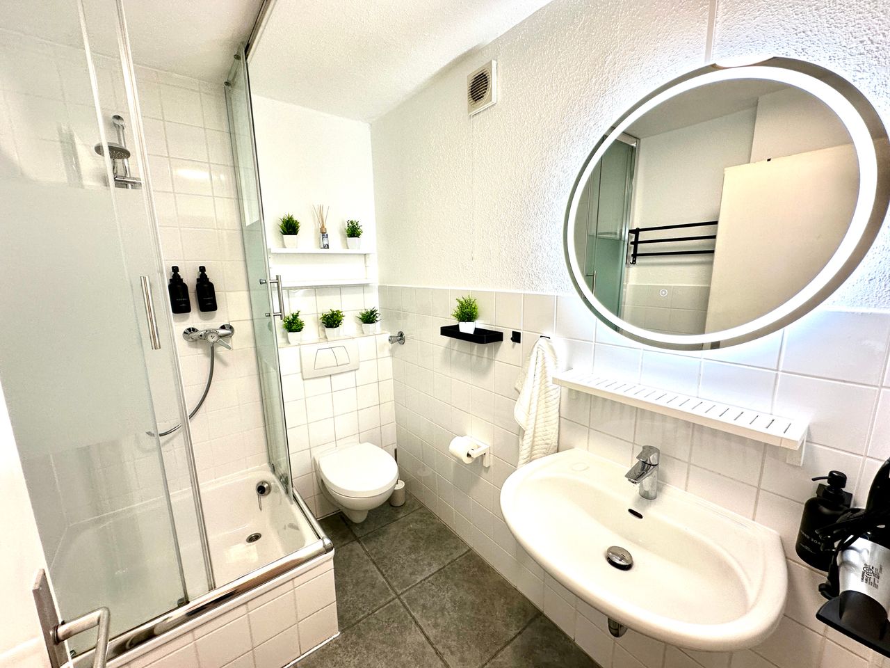 Pempelfort, central, balcony, walking distance to Kö & city