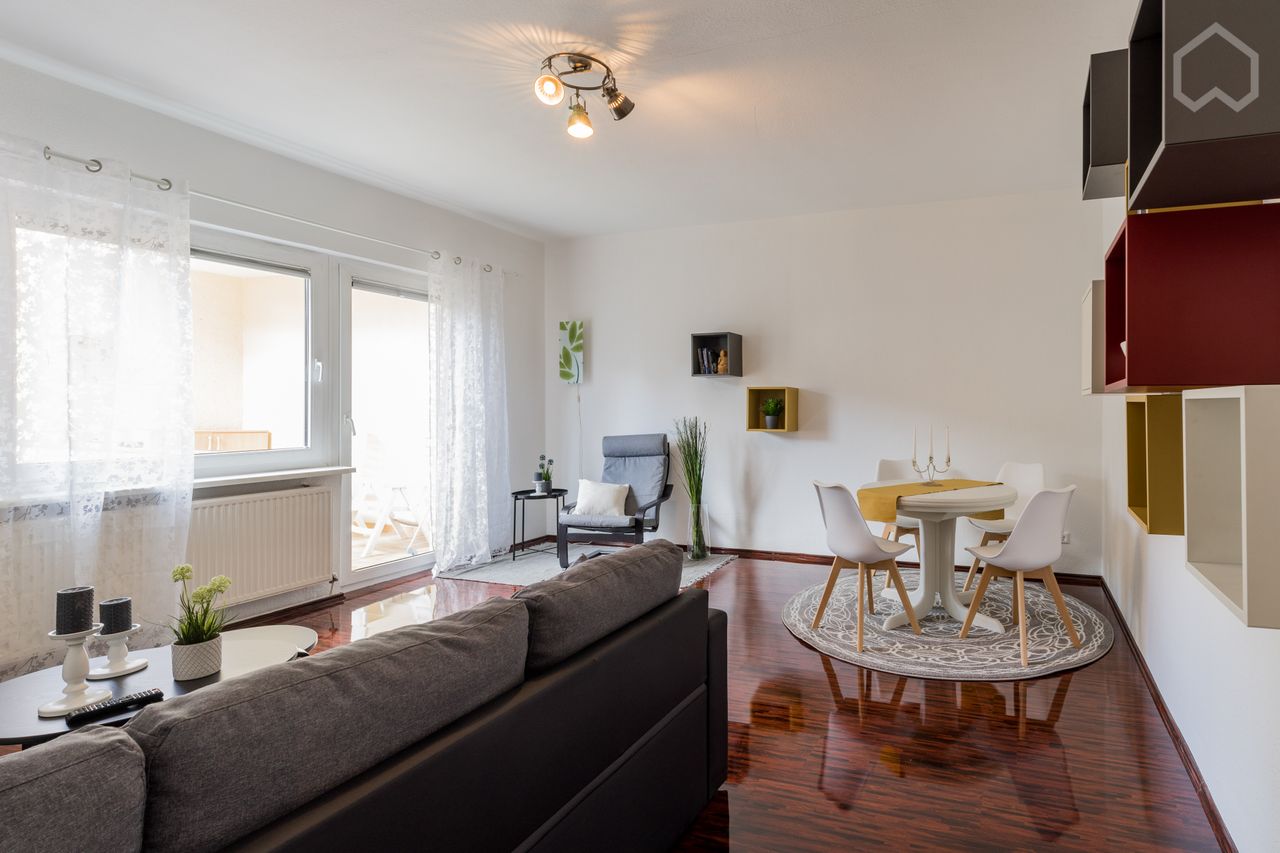 Beautiful decorated 2-room apartment in Berlin with great transport connections