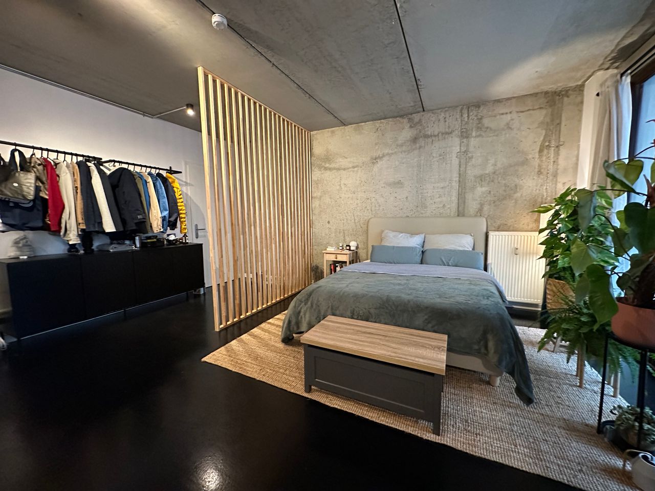 Stylish industrial-style one-room loft in the heart of Berlin Mittein vibrant neighbourhood