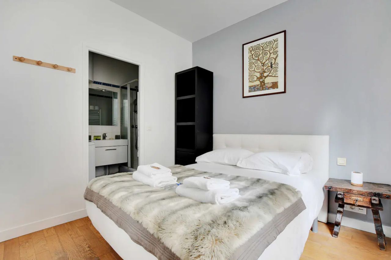 Charming 30m² Parisian Apartment in the Heart of the 4th Arrondissement - Explore Authentic Living Near Le Marais