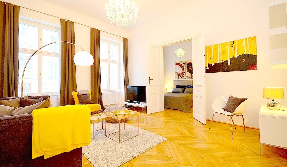 2-bedroom apartment in a lovely historic building nearby the famous Rochusmarkt