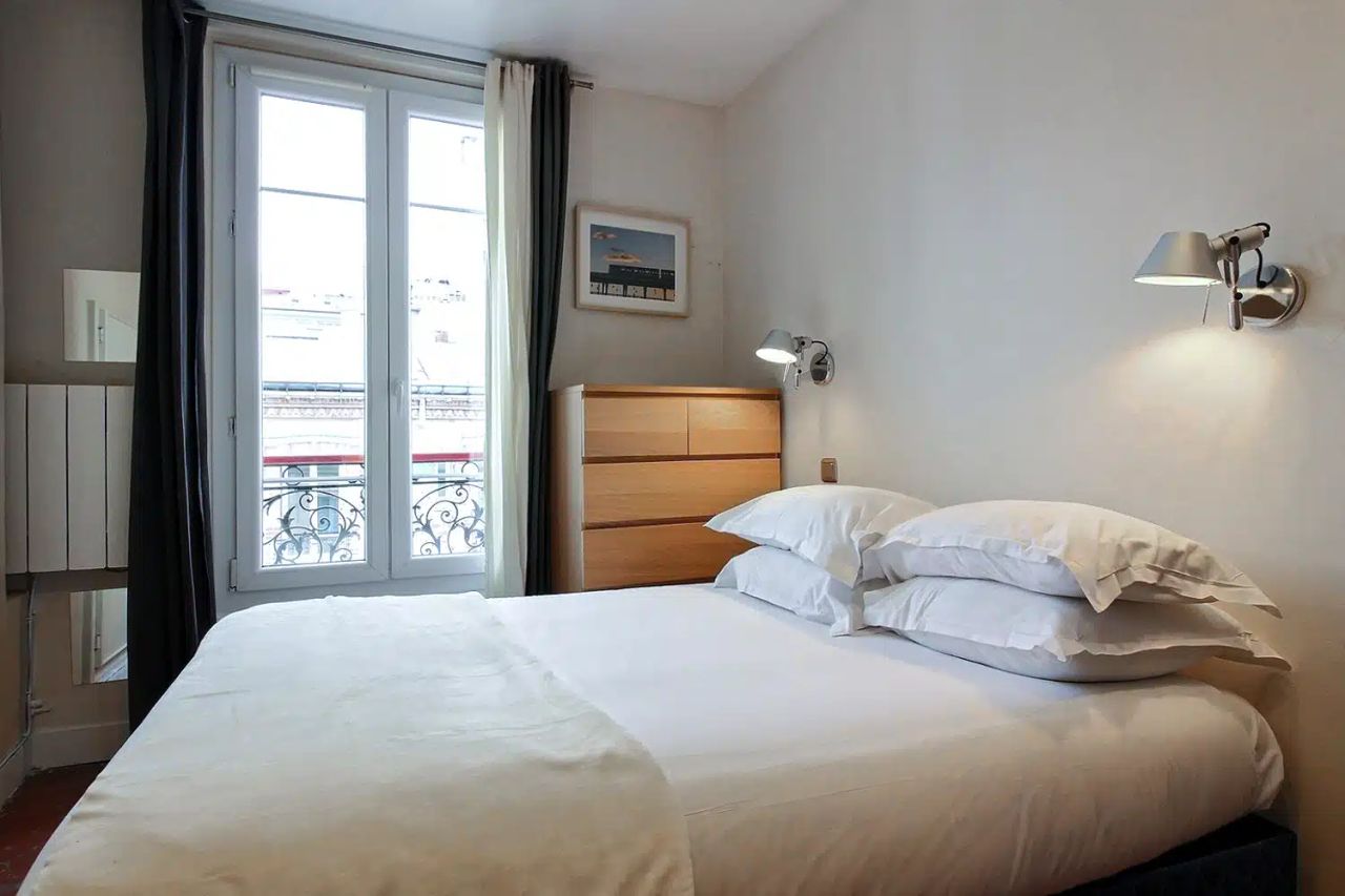 Rental Furnished flat - 2 rooms - 40 m² - Bastille - Faubourg St Antoine - 75011 Paris