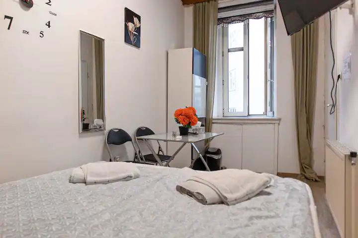Convenient 3BR Apt. near Danube & Millenium Tower