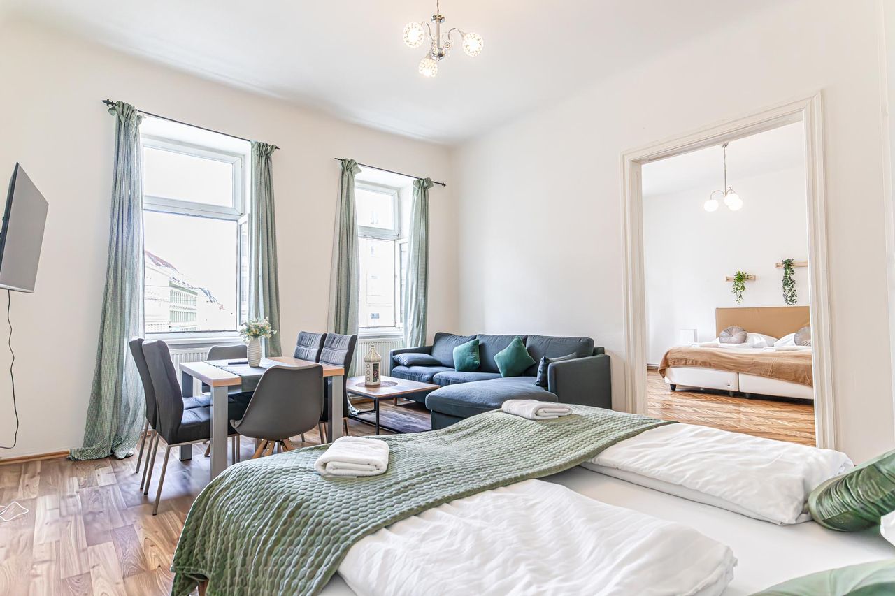 Bright flat 15 minutes from the heart of Vienna