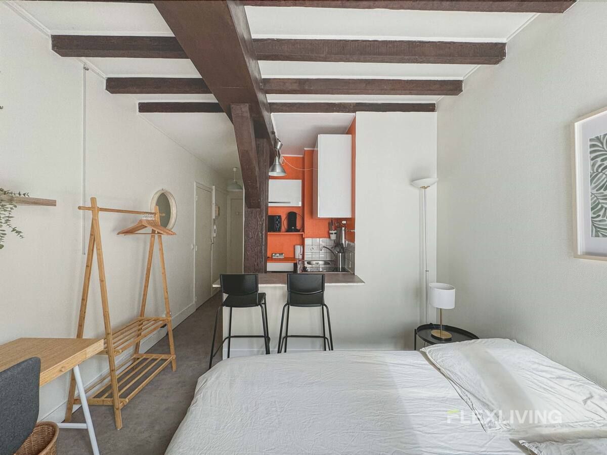 private Parisian studio of 19m²