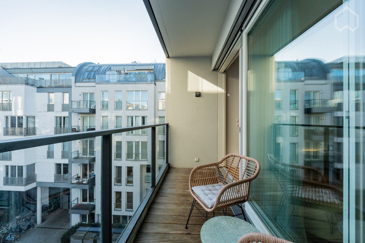 Modern flat with a balcony in Berlin Mitte