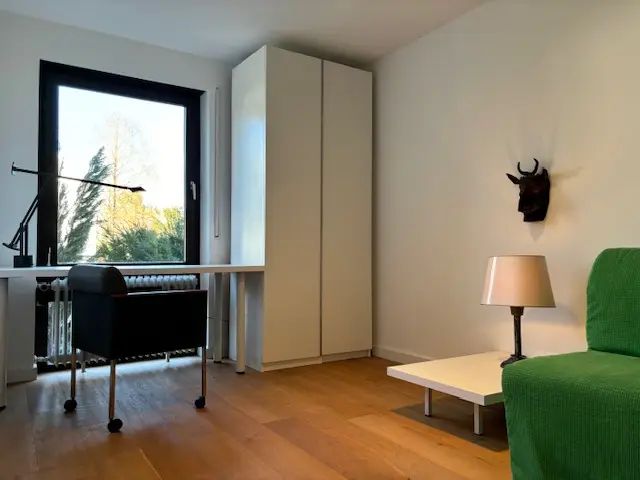 Renting 2 bedrooms in bright sunny flat with garden, newly renovated, Munich / Gröbenzell, 6 Min walking distance to train station, 20 min to central station