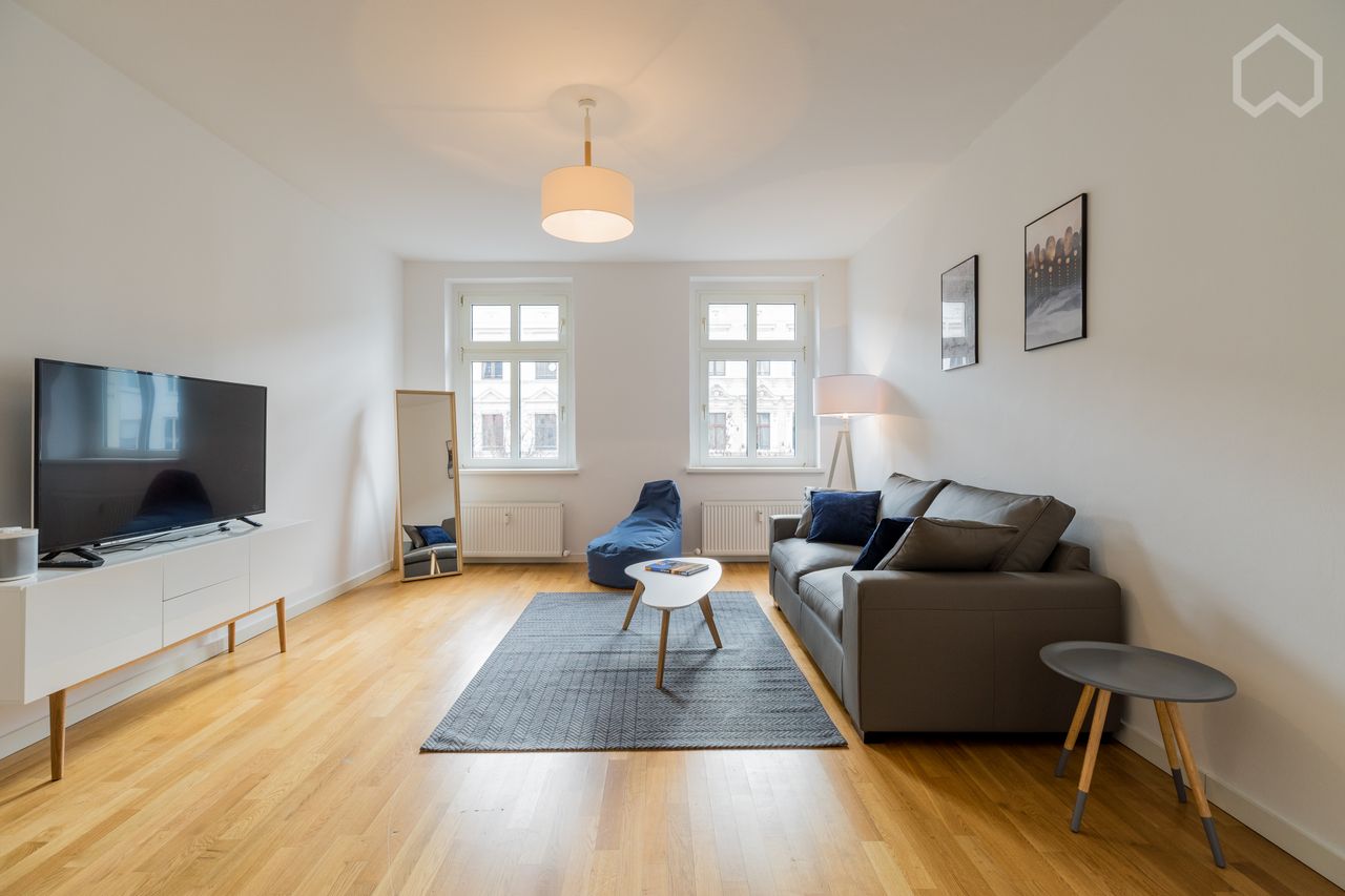 Exclusive brand new furnished and renovated apartment close to Berlins most famos neighbourhood - near Ostkreuz